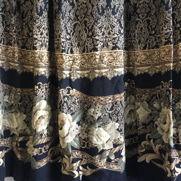 Black and cream roses acanthus Roman pattern maxi skirt elastic waist classic - Picture 2 of 4